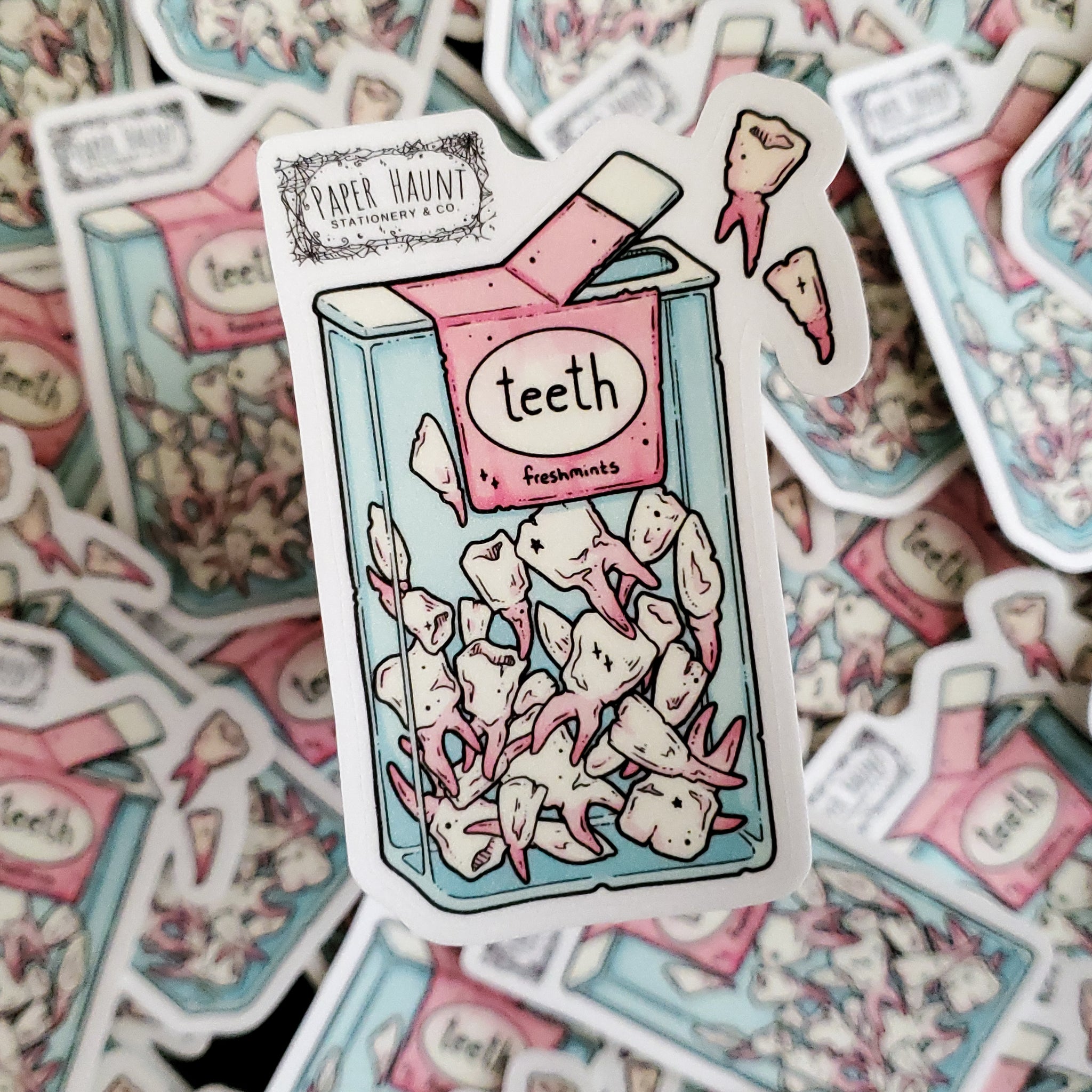 Teeth mint STICKER