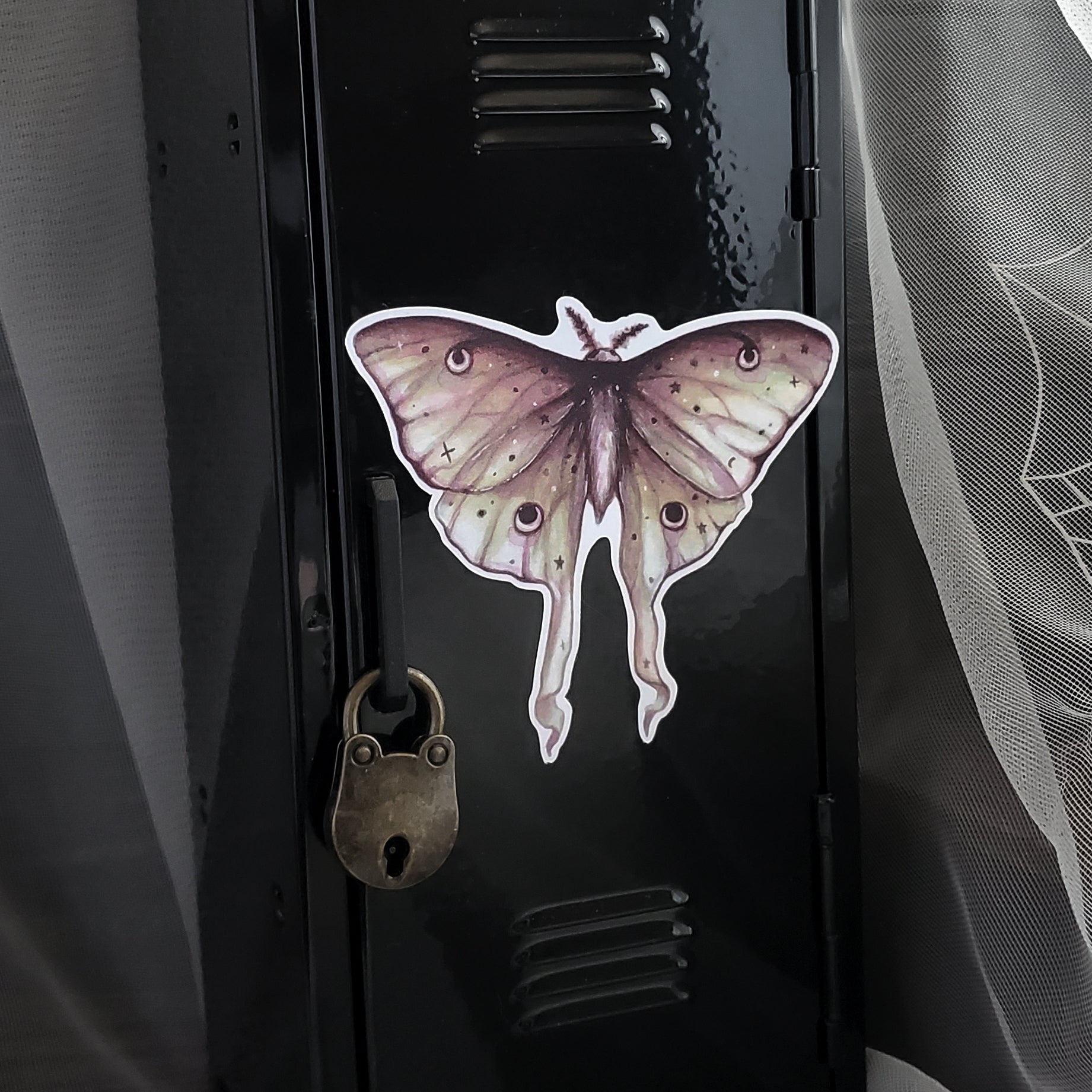 Luna Moth Magnet