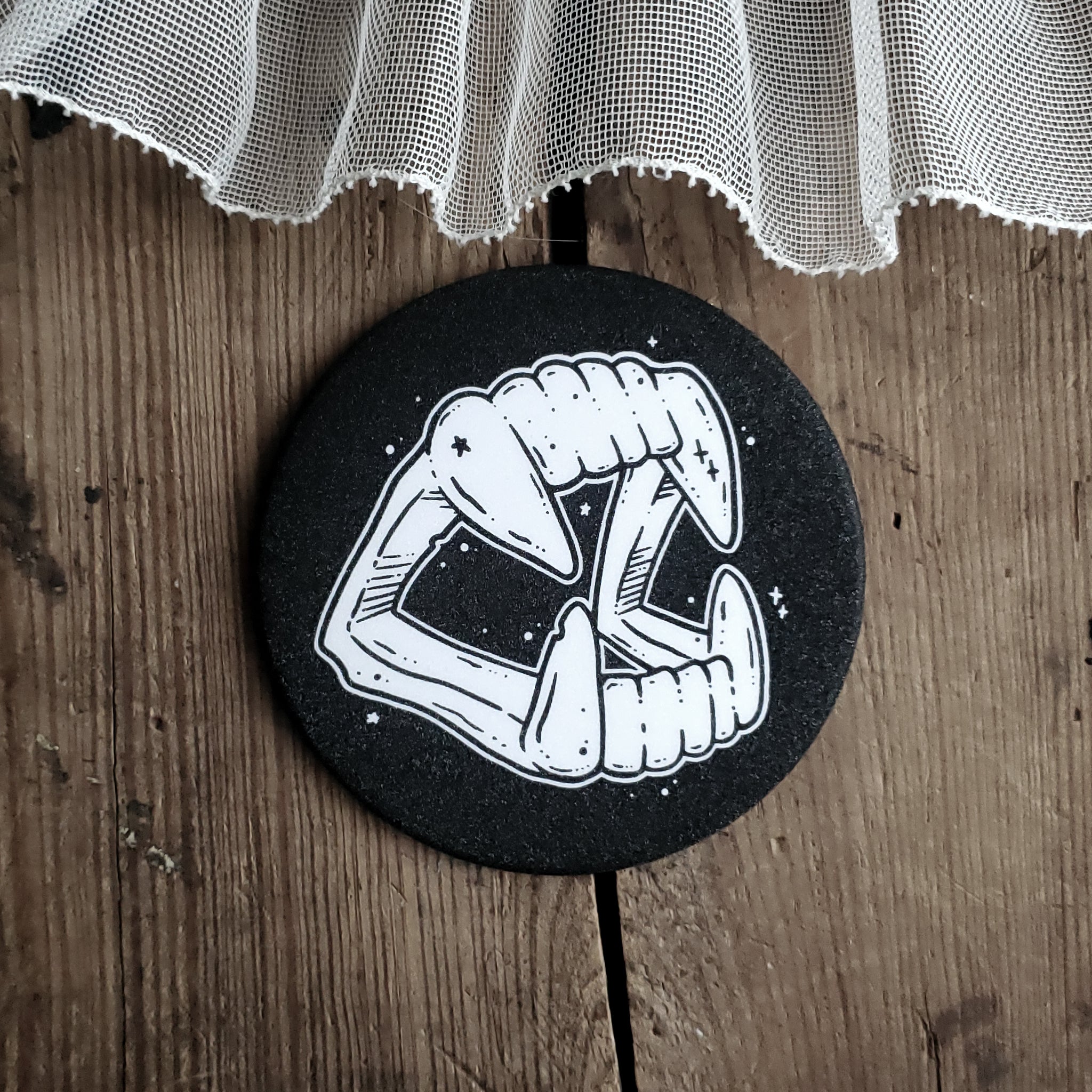 Vampire Fangs Magnet B/W