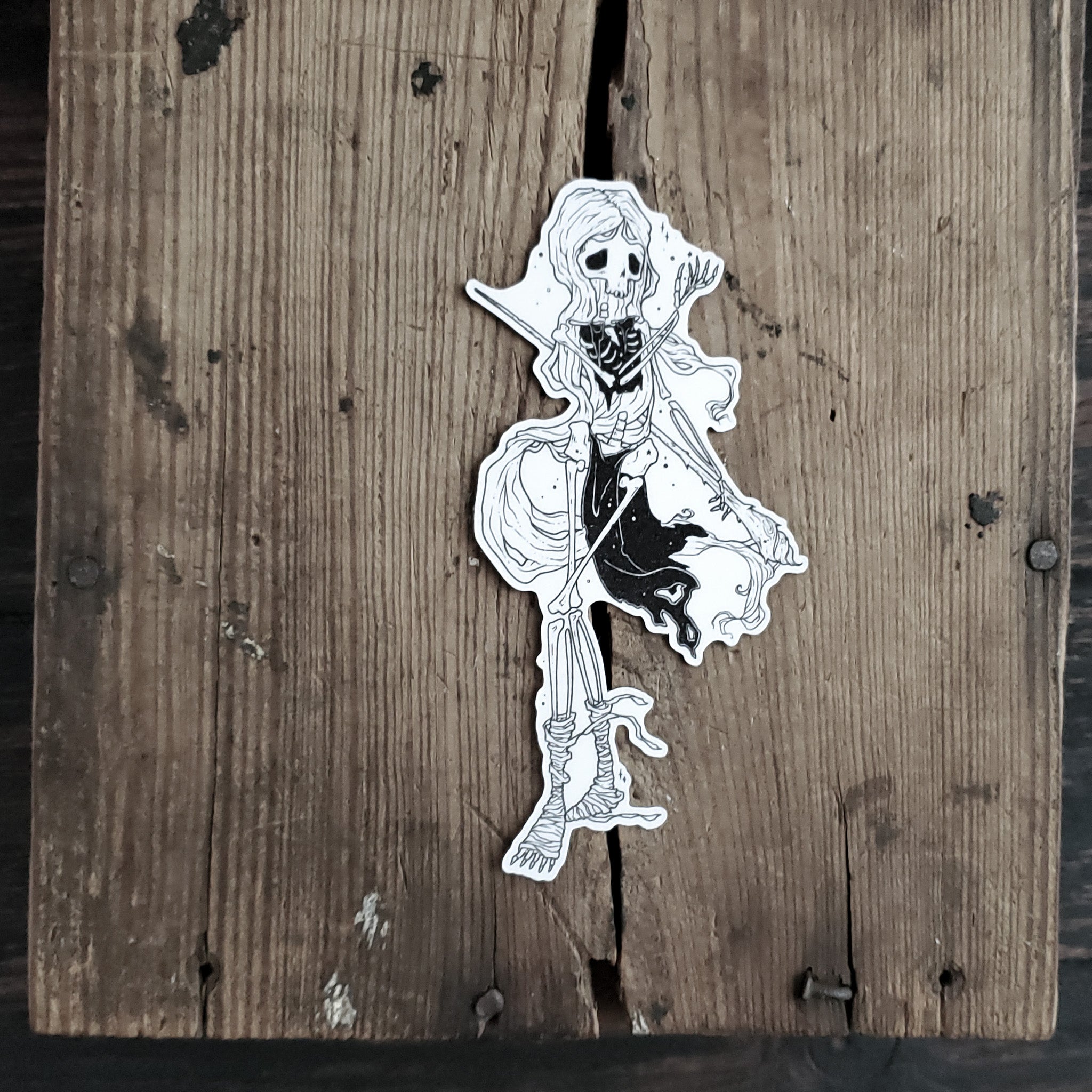 Sorceress Undead Skeleton Magnet – Paper Haunt / White Stag Art